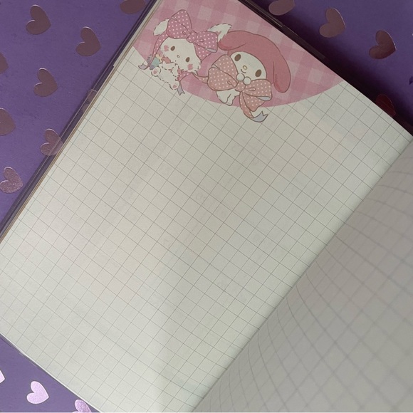 Sanrio Characters 2025 Datebok - Picture 10 of 11